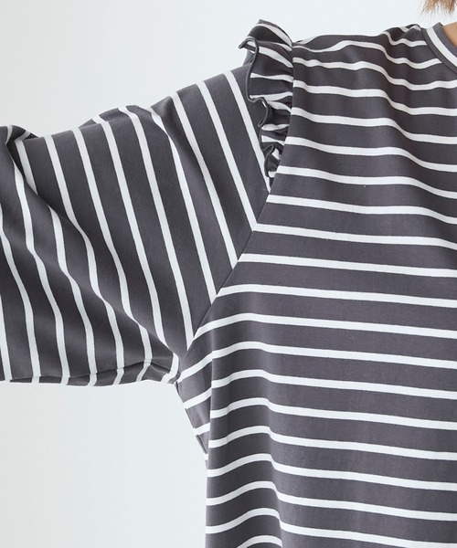 forksy.(フォルクシー)の「【forksy.】ボーダーボリュームスリーブフリルロンT(Tシャツ/カットソー・レディース・ホワイト系その他/ピンク系その他/ブラック系その他・FREE)」の6枚目の写真