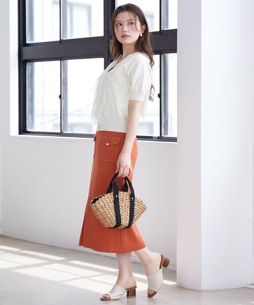 Feroux（フェルゥ）の「パールポイントフラップ スカート（スカート・レディース・アイボリー系9/ネイビー系/スカイブルー系/オレンジ系・1/2）」の13枚目の写真