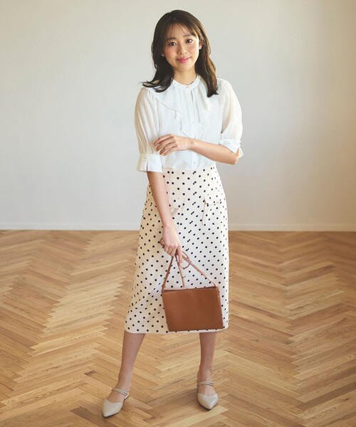 Feroux（フェルゥ）の「パールポイントフラップ スカート（スカート・レディース・アイボリー系9/ネイビー系/スカイブルー系/オレンジ系・1/2）」の18枚目の写真