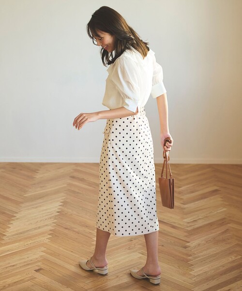 Feroux（フェルゥ）の「パールポイントフラップ スカート（スカート・レディース・アイボリー系9/ネイビー系/スカイブルー系/オレンジ系・1/2）」の19枚目の写真