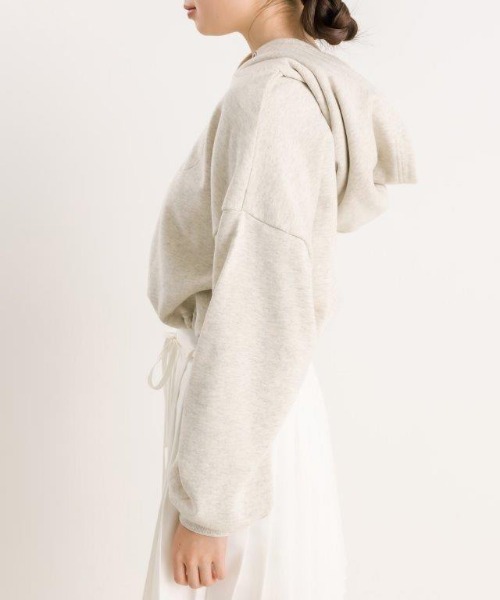 Disney(ディズニー)の「Disneyショートパーカー 1041180100(パーカー・レディース・オフホワイト/チャコールグレー/オートミール/ピンク・FREE)」の5枚目の写真