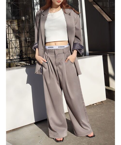 EVRIS(エヴリス)の「ロゴラインタックワイドパンツ【セットアップ着用可能】(その他パンツ・レディース・ブラック/グレー・MEDIUM/SMALL)」の4枚目の写真