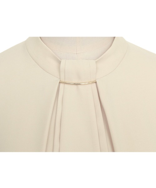 RUIRUE BOUTIQUE(ルイルエブティック)の「洗える ストレッチ | 選べるデザインフロントタックボウタイブラウス(半袖) | 半袖 トップス 体型カバー オフィスカジュアル 通勤服 華やか ボウタイ メタル パール ボリュームスリーブ ブラウス(シャツ/ブラウス・レディース・ブルー/ベージュ系1/ブラック/ライトベージュ/ホワイト系1/ブルー系1/ホワイト/ブラック系1・S/M/L/LL/3L/4L/5L)」の20枚目の写真
