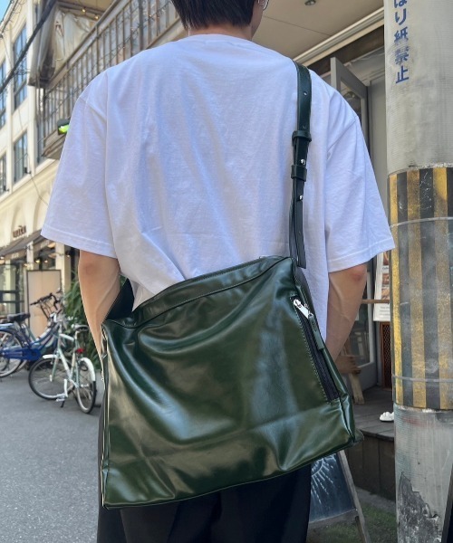 Chikashitsu +（チカシツプラス）の「【Chikashitsu +】graphic t-shirt 3 / 【チカシツプラス】グラフィックプリント半袖Tシャツ（Tシャツ/カットソー・メンズ・ブラック/ホワイト・ONE SIZE）」の9枚目の写真