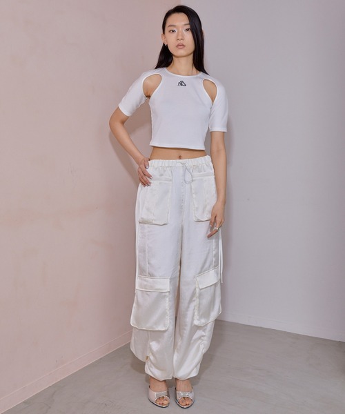 THINGS THAT MATTER（シングス ザット マター）の「CREPE SATIN PARACHUTE PANTS / クレープサテンパラシュートパンツ（カーゴパンツ・レディース・ホワイト/ブラック/ピンク・FREE）」の19枚目の写真