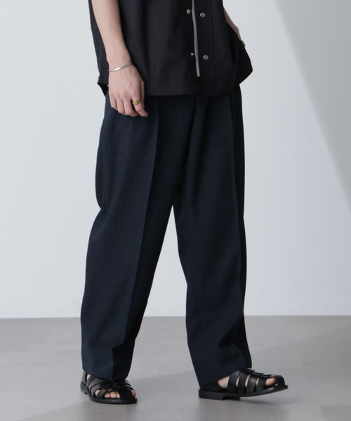 NANO universe(ナノユニバース)の「テックリネンリラックスタックテーパードパンツ(セットアップ可)(スラックス・メンズ・ブルー/ネイビー/ベージュ/ダークブラウン・S/M/L/XL)」の3枚目の写真