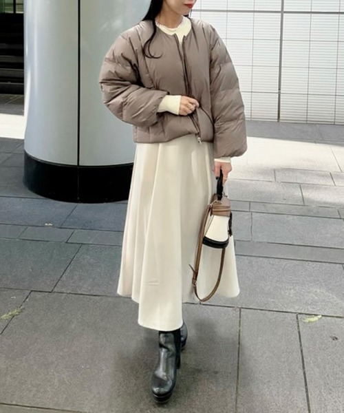 libelle more(リベル モア)の「ナイロンショート丈ダウン・フェザージャケット(ダウンジャケット/コート・レディース・ライトグレー/ベージュ/ブラック/モカ・L/M)」の9枚目の写真