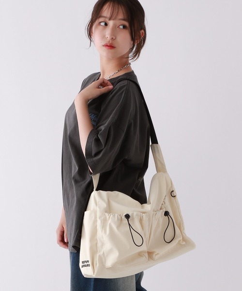 repipi armario（レピピ アルマリオ）の「BIGボディBAG（ボディバッグ