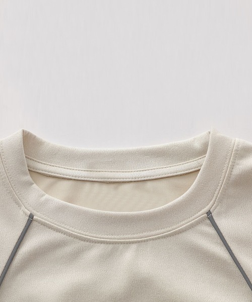 aimoha(アイモハ)の「aimoha outdoorユニセックス スエード 切り替え Tシャツ (SS)(Tシャツ/カットソー・レディース・ブラック/ベージュ・SMALL/MEDIUM/LARGE)」の5枚目の写真