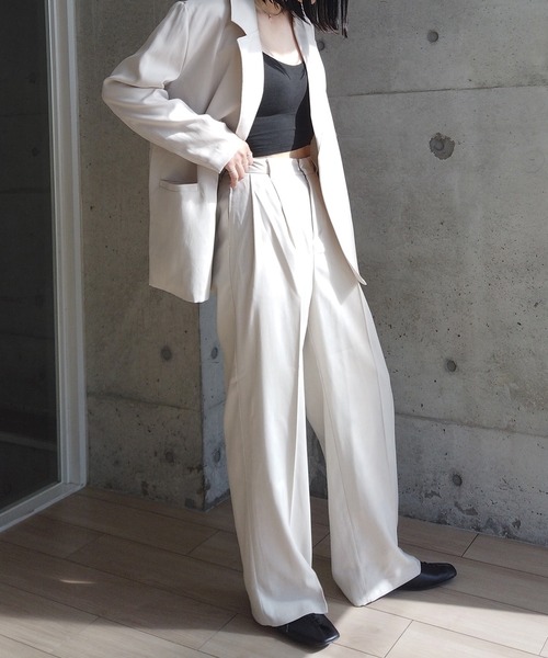 y/m by RIKA（イムバイリカ）の「ツイルタックパンツ（その他パンツ・レディース・グレイッシュベージュ/グレー・FREE）」の16枚目の写真