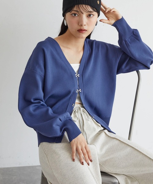 VIS（ビス）の「【アンチピリング/洗える】美smart Vネックホックデザインカーディガン（カーディガン/ボレロ・レディース・ブラック/オフホワイト/ピンク/ブルー系その他4・FREE）」の9枚目の写真