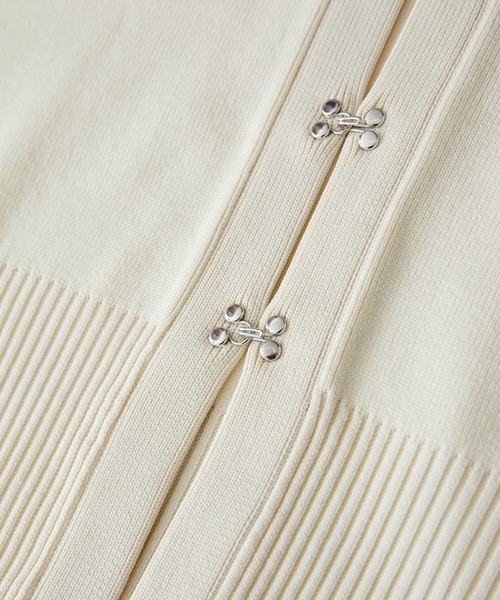 VIS（ビス）の「【アンチピリング/洗える】美smart Vネックホックデザインカーディガン（カーディガン/ボレロ・レディース・ブラック/オフホワイト/ピンク/ブルー系その他4・FREE）」の15枚目の写真