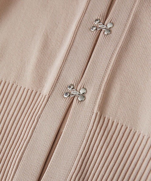 VIS（ビス）の「【アンチピリング/洗える】美smart Vネックホックデザインカーディガン（カーディガン/ボレロ・レディース・ブラック/オフホワイト/ピンク/ブルー系その他4・FREE）」の17枚目の写真