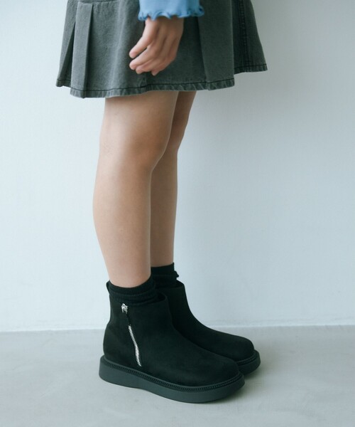 green label relaxing（グリーンレーベルリラクシング）の「サイドジップゴアブーツ / キッズ 22cm-23cm（ブーツ・キッズ・ベージュ/ブラック・22cm/23cm）」の2枚目の写真