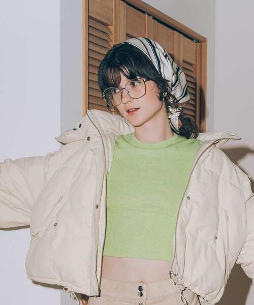 SMELLY(スメリー)の「スクエアパターンスカーフ(バンダナ/スカーフ・レディース・ベージュ系その他/ホワイト系その他・-)」の9枚目の写真