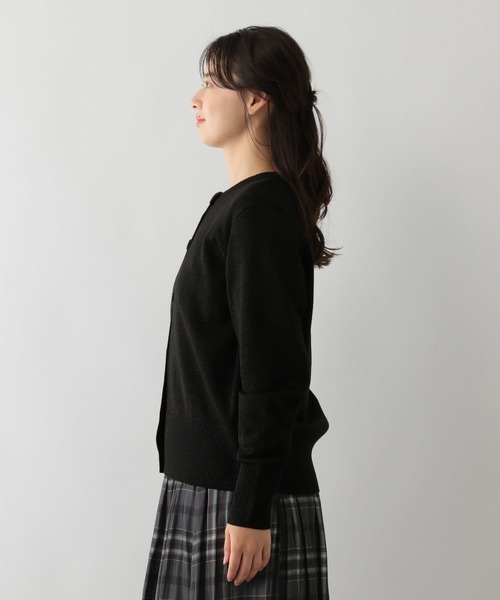 GLOBAL WORK Smile Seed Store（グローバルワーク スマイルシードストア）の「お手入れラクラククルーカーディガン/116058（カーディガン/ボレロ・レディース・ブラック系その他/ブラック×ホワイト/ブルー系その他6/ゴールド系その他・MEDIUM/X-LARGE/SMALL/LARGE）」の11枚目の写真