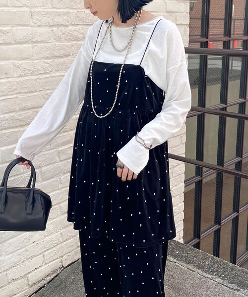 fredy emue（フレディエミュ）の「《セットアップ対応》ベロアドット刺繍キャミブラウス（キャミソール・レディース・ブラック系その他/ブルー系その他・38）」の6枚目の写真