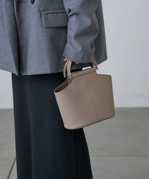 COLONY 2139（コロニートゥーワンスリーナイン）の「金具コンビハンドルバッグ（ハンドバッグ・レディース・ホワイト/ブラック/グレー・FREE）」の9枚目の写真