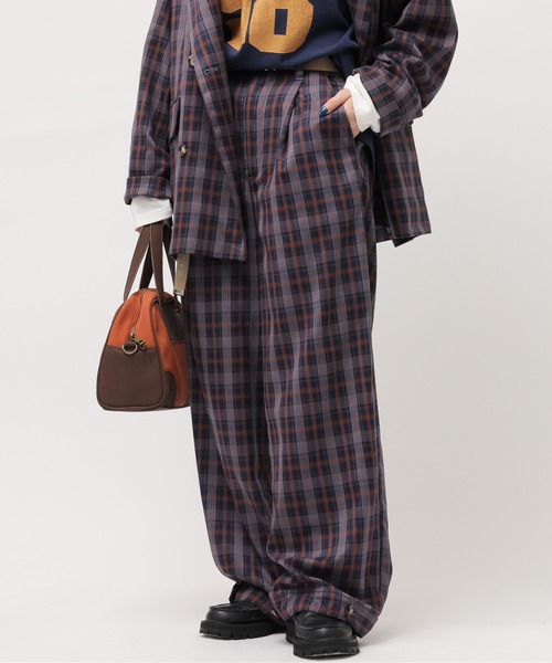 DOUBLE NAME(ダブルネーム)の「裾ボタンパンツ/ユニセックス(スラックス・レディース・ブラック/ネイビー系/グリーン系/ベージュ・FREE)」の4枚目の写真