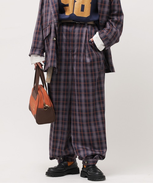 DOUBLE NAME(ダブルネーム)の「裾ボタンパンツ/ユニセックス(スラックス・レディース・ブラック/ネイビー系/グリーン系/ベージュ・FREE)」の12枚目の写真