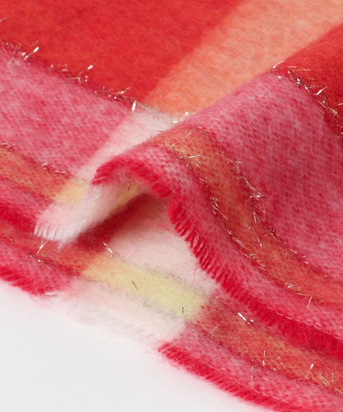 KBF(ケイビーエフ)の「ラメチェックマフラー(マフラー・レディース・レッド系その他/イエロー系その他・ONE)」の6枚目の写真