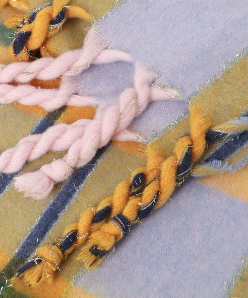 KBF(ケイビーエフ)の「ラメチェックマフラー(マフラー・レディース・レッド系その他/イエロー系その他・ONE)」の5枚目の写真