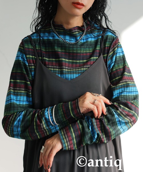 antiqua(アンティカ)の「チェックボーダーメロウトップス(Tシャツ/カットソー・レディース・グリーン系その他/パープル系その他・ONESIZE)」の2枚目の写真