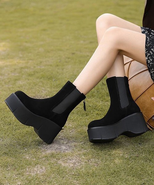 Lace Ladies(レースレディース)の「バックファスナー サイドゴア 厚底 ショート ブーツ(ブーツ・レディース・ブラック・24.5cm/24cm/23.5cm/23cm/22.5cm)」の2枚目の写真