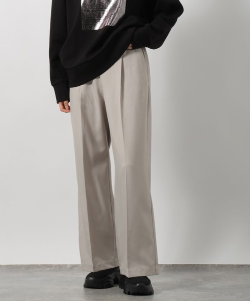 LAKOLE（ラコレ）の「裏起毛タックイージーパンツ / 248323（その他パンツ・レディース・グレー/ブラック/ブラウン/ベージュ・LARGE/MEDIUM/SMALL）」の4枚目の写真