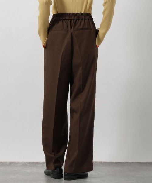 LAKOLE（ラコレ）の「裏起毛タックイージーパンツ / 248323（その他パンツ・レディース・グレー/ブラック/ブラウン/ベージュ・LARGE/MEDIUM/SMALL）」の22枚目の写真