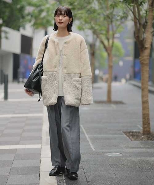 LAKOLE（ラコレ）の「裏起毛タックイージーパンツ / 248323（その他パンツ・レディース・グレー/ブラック/ブラウン/ベージュ・LARGE/MEDIUM/SMALL）」の5枚目の写真