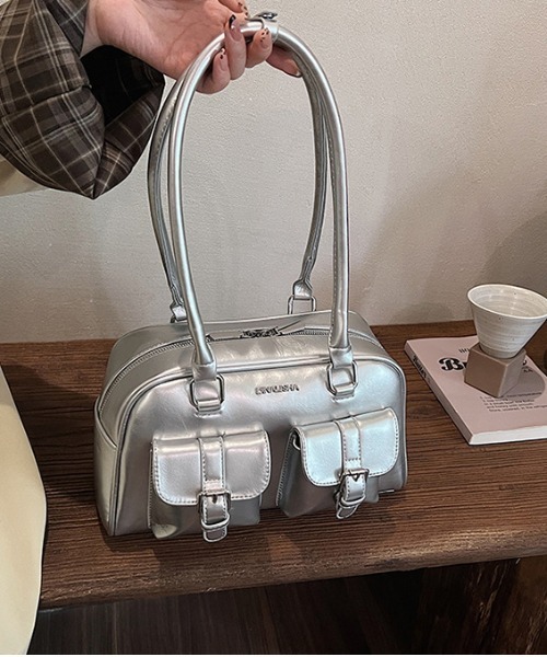 FREE STYLISTS(フリー スタイリスト)の「Y2K レトロ バックルデザインBAG / 500mlペットボトル収納可能(ショルダーバッグ・レディース・シルバー/ワイン/ブラック・FREE)」の15枚目の写真