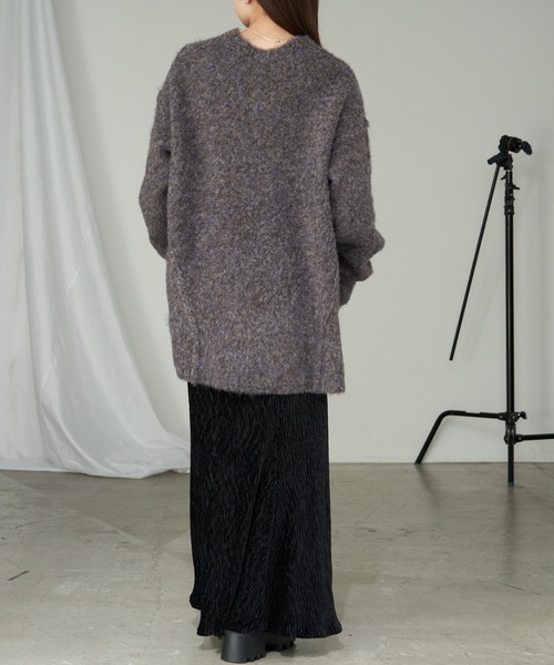 RAY CASSIN（レイカズン）の「【前後2way】Vネックシャギーニット（ニット/セーター・レディース・ライトベージュ/ブラウン/レッド・FREE）」の10枚目の写真