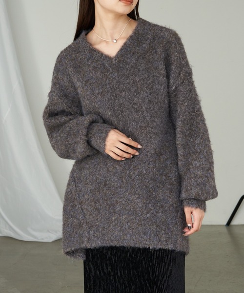 RAY CASSIN（レイカズン）の「【前後2way】Vネックシャギーニット（ニット/セーター・レディース・ライトベージュ/ブラウン/レッド・FREE）」の11枚目の写真