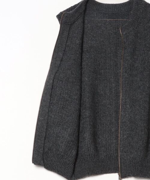 crepuscule（クレプスキュール）の「crepuscule / クレプスキュール : L-G Zip-up Vest : 2403-020[COR]（ベスト・メンズ・チャコールグレー・1/2）」の2枚目の写真