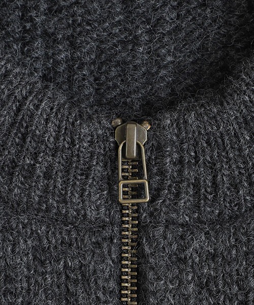 crepuscule（クレプスキュール）の「crepuscule / クレプスキュール : L-G Zip-up Vest : 2403-020[COR]（ベスト・メンズ・チャコールグレー・1/2）」の5枚目の写真