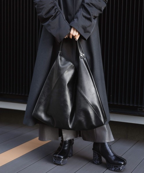 HARE(ハレ)の「2WAYショルダービッグバッグ(HARE)(ショルダーバッグ・レディース・グレー/ブラック・FREE)」の6枚目の写真