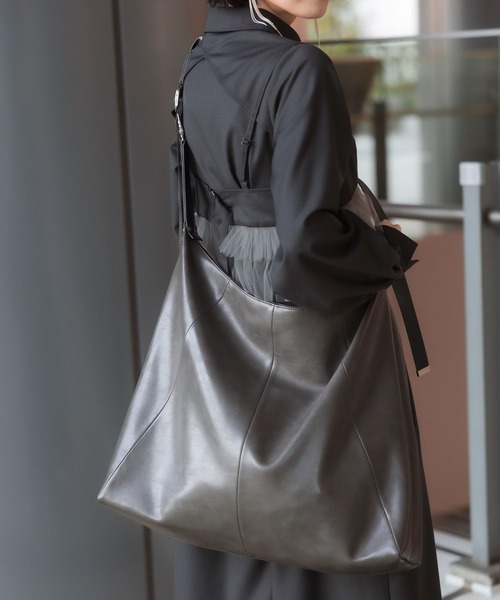 HARE(ハレ)の「2WAYショルダービッグバッグ(HARE)(ショルダーバッグ・レディース・グレー/ブラック・FREE)」の8枚目の写真