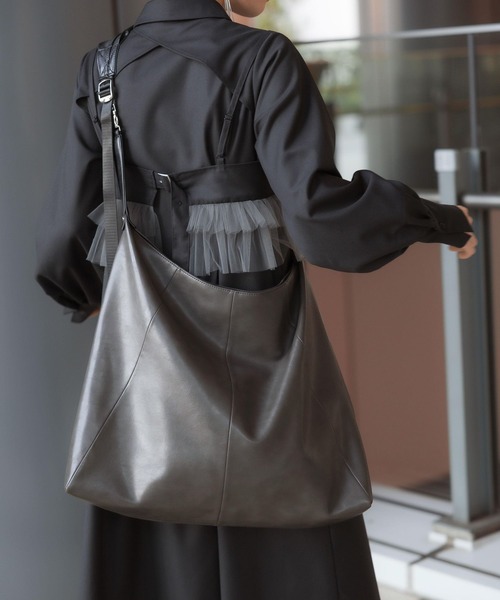 HARE(ハレ)の「2WAYショルダービッグバッグ(HARE)(ショルダーバッグ・レディース・グレー/ブラック・FREE)」の9枚目の写真