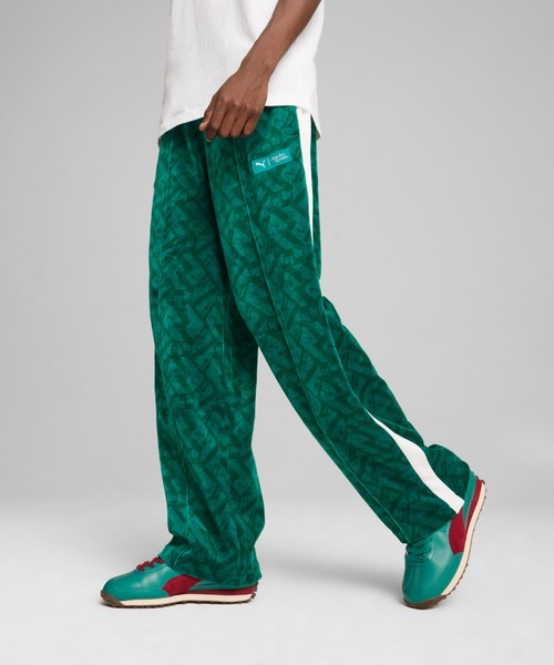 激しぶ◎ベロアのトラックパンツ◎緑❌赤 男女兼用 安心の関税込【 NIKE 】Club Velour Pants ベロア パンツ (Nike