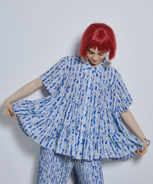 manana suerte（マニャーナスエルテ）の「オリジナルプリントティアードブラウス（シャツ/ブラウス・レディース・ブルー/レッド・FREE）」の2枚目の写真