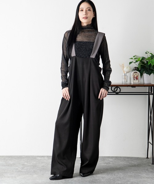 MILLION CARATS（ミリオンカラッツ）の「繊細なシアー素材にラメを散りばめた、どんなコーデも格上げするシアーラメ同色メロウトップス（シャツ/ブラウス・レディース・ブラック/オフホワイト・FREE）」の10枚目の写真