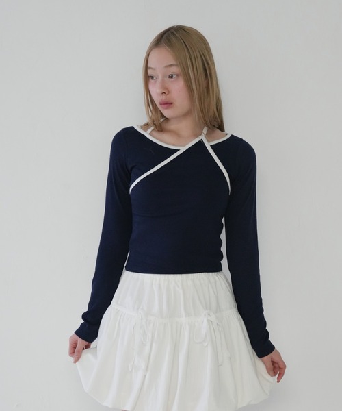 Uenui(ウニュイ)の「【 cunii 】配色 バイカラー レイヤード ロングスリーブTシャツ(Tシャツ/カットソー・レディース・ネイビー/グレー/アイボリー/ブラック・FREE)」の4枚目の写真