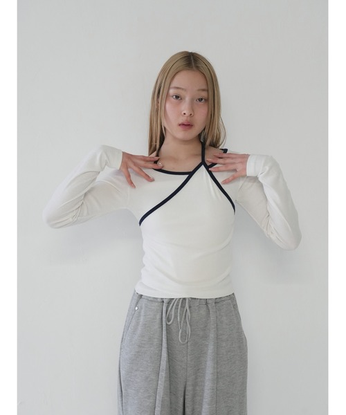 Uenui(ウニュイ)の「【 cunii 】配色 バイカラー レイヤード ロングスリーブTシャツ(Tシャツ/カットソー・レディース・ネイビー/グレー/アイボリー/ブラック・FREE)」の8枚目の写真