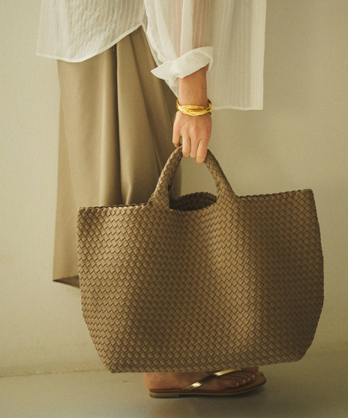 Rouge vif（ルージュヴィフ）の「【NAGHEDI/ナゲティ】ラージトートバッグ St Barths large Tote（トートバッグ・レディース・ブラウン/グレイッシュベージュ・フリー）」の4枚目の写真