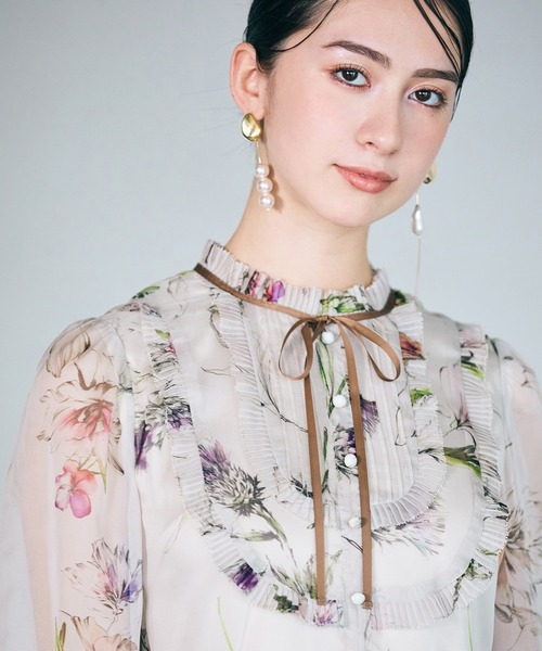 Audie a Muses(オーディアミューズ)の「パールアシンメトリーピアス(ピアス(両耳用)・レディース・ゴールド・FREE)」の6枚目の写真