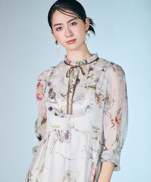 Audie a Muses(オーディアミューズ)の「パールアシンメトリーピアス(ピアス(両耳用)・レディース・ゴールド・FREE)」の9枚目の写真