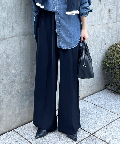 Jena espace merveilleux（ジェナ　エスパスメルヴェイユ）の「【きれい見え／サイズ展開あり】トロミイージーパンツ（その他パンツ・レディース・ブラック/グレー/オフホワイト・2/1）」の3枚目の写真