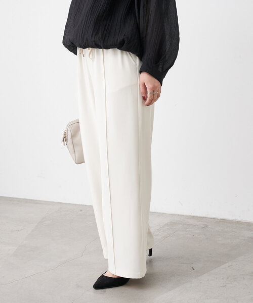 Jena espace merveilleux（ジェナ　エスパスメルヴェイユ）の「【きれい見え／サイズ展開あり】トロミイージーパンツ（その他パンツ・レディース・ブラック/グレー/オフホワイト・2/1）」の14枚目の写真