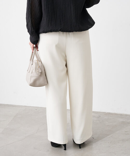 Jena espace merveilleux（ジェナ　エスパスメルヴェイユ）の「【きれい見え／サイズ展開あり】トロミイージーパンツ（その他パンツ・レディース・ブラック/グレー/オフホワイト・2/1）」の15枚目の写真